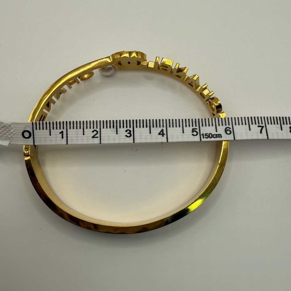 C logo gold tone bangel Bracelet rhinestone white pearl stainless steel New - Picture 8 of 8